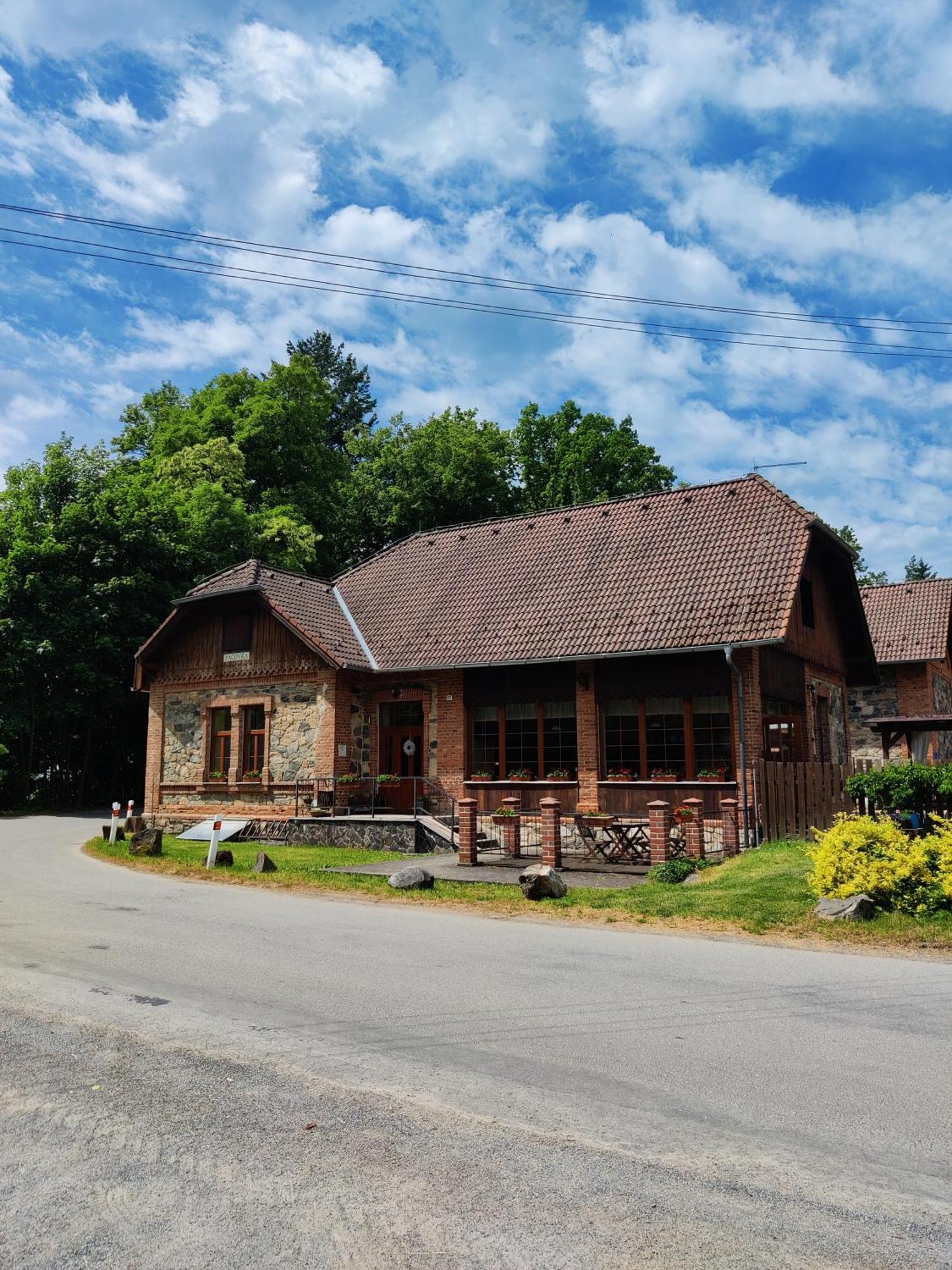 Penzion Pacovka Hotel Chynov Luaran gambar